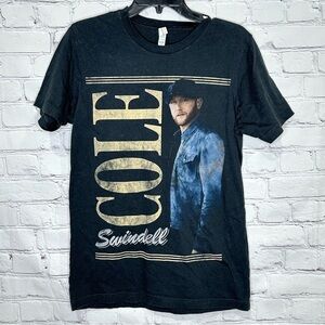 Cole Swindell She had me at Heads Carolina short sleeve graphic T-shirt